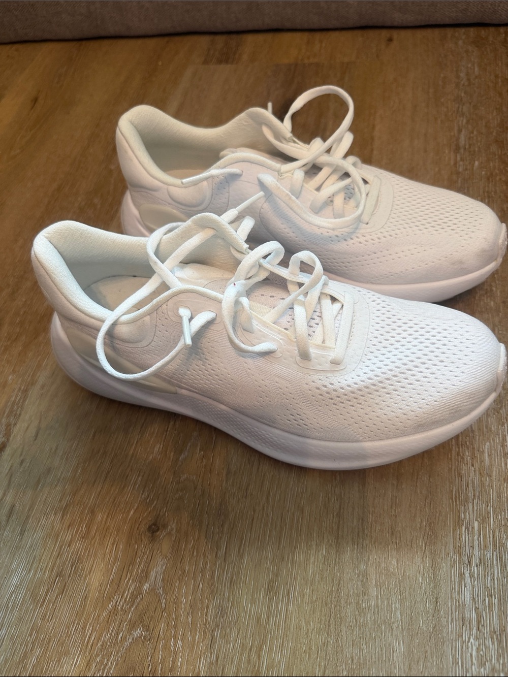 lululemon athletica White Women's Athletic Shoes